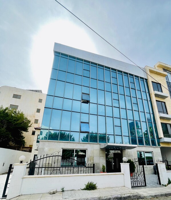 Exterior - deluxe triple room 203 (Amman)