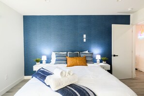 4 bedrooms, desk, iron/ironing board, travel cot