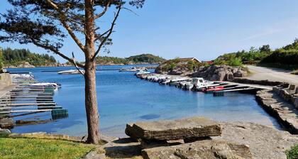 Lovely home in Lindesnes with sauna