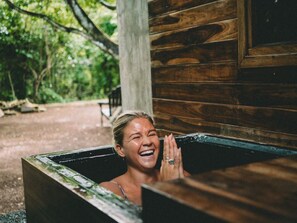 Bain à remous extérieur