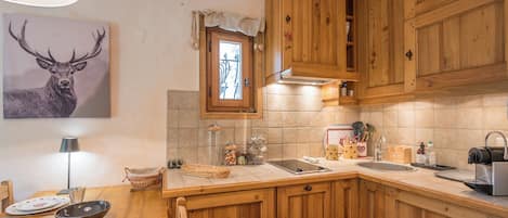 Forno, lavastoviglie, macchina per tè/caffè, tostapane