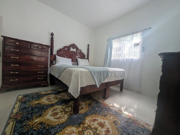 3 chambres, fer et planche à repasser, Wi-Fi, literie fournie