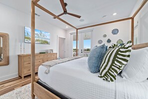 5 bedrooms, iron/ironing board, free WiFi, bed sheets - Harbor Haven @ Yacht Harbor | Boat Slip, Hot Tub, Private Elevator | My Beach Getaways (Pensacola)