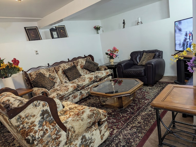 Beautiful Ground Floor Suite By Uptown In Victoria Bc. - Victoria, Canadà