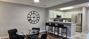 3 bed/3 bath condo close to everything!  1.5 miles from Jordan-Hare Stadium