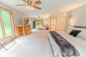 3 habitaciones, escritorio, tabla de planchar con plancha y wifi gratis