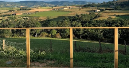 GĂźte "Belle Vue" proche de Lyon Ă Savigny en pleine nature avec vue magnifique