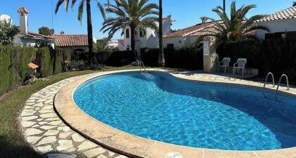 Cozy townhouse near the sea and mountains