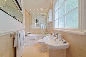 Apartment | Bathroom - Townhouse Near Regent Park, No Deposit (London)