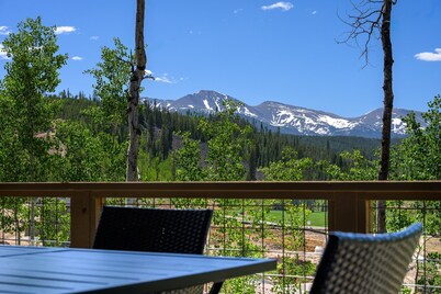 Mountain Chalet 138 I Private Hot Tub I Great Views I Bunk Room I Discounted Attractions