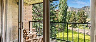 Bigwood Basecamp with Mountain Views & Great Location