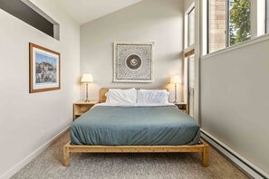 2 quartos, ferros/tábuas de passar roupa, Wi-Fi de cortesia