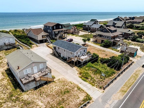 Sandy Ridge | 150 ft to the beach