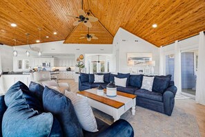 Télévision, table de tennis de table