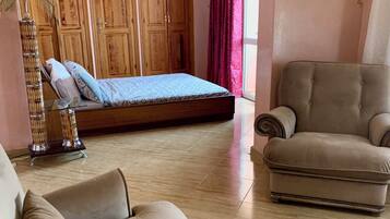 2 Schlafzimmer, Bügeleisen/Bügelbrett, WLAN, Bettwäsche