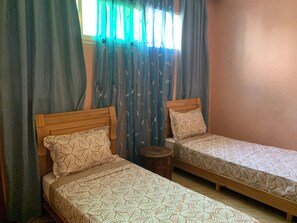 Iron/ironing board, WiFi, bed sheets