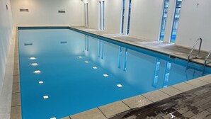 Unclassified image, 5 of 93, button - Impecable 3 bdr-2 bath -Free Carpark and pool (Auckland)