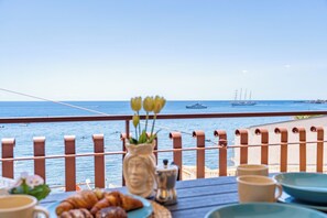 Outdoor dining - La casa di Margaret - Sea View (Giardini Naxos)