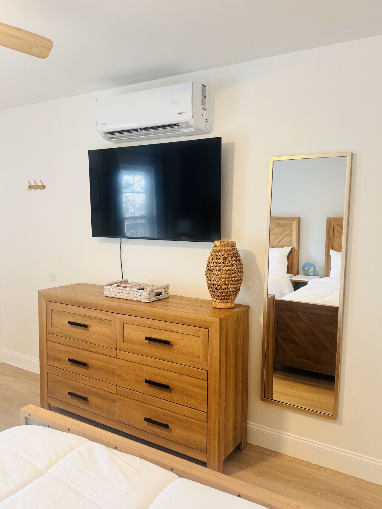 1 bedroom, desk, iron/ironing board, travel crib