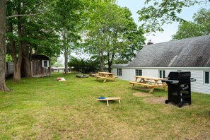 Outdoor dining - Walk to Beach & Pier | 1BR Suite with Pool & Kitchenette (Old Orchard Beach)