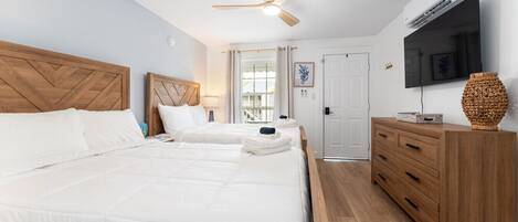 1 bedroom, iron/ironing board, travel cot, free WiFi