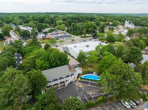 Exterior - Cozy 1 BR Suite, with Kitchenette and Pool - Steps to the Beach (Old Orchard Beach)