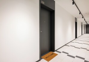 Interior - Modern Flow Apartment (Warszawa)