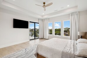 5 bedrooms, iron/ironing board, free WiFi, bed sheets