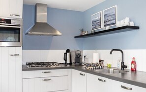 Kitchen - House & More near the IJsselmeer, House & More near the IJsselmeer (Lemmer)