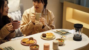 每日供应欧陆式早餐(每人 JPY 1500)