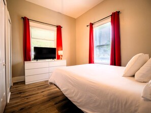 2 soverom, strykejern/-brett, wi-fi og sengetøy