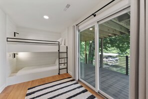 5 quartos, Wi-Fi, roupa de cama