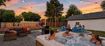 5 Beds Downtown OKC with Pickleball Court, Fire Pit, Hot Tub, Game Lounge