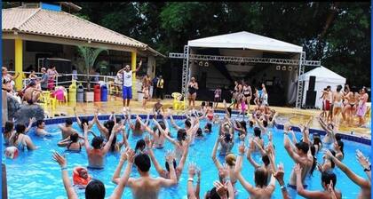 Flat at the Golden Dolphin Resort with thermal waters in Caldas Novas - GO
