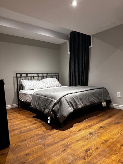 Cozy&Comfort Studio in the city of Kitchener- 6mins walk to Conestoga college