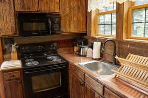 冰箱、微波炉、烤箱、炉灶