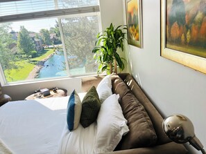 1 bedroom, desk, iron/ironing board, travel cot