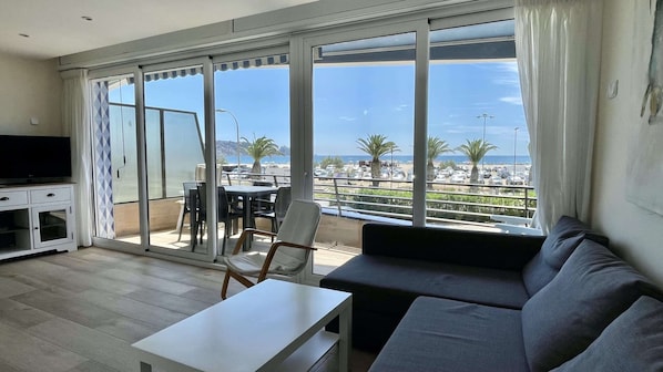 Apartment | Living room