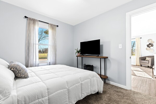 3 bedrooms, desk, iron/ironing board, free WiFi