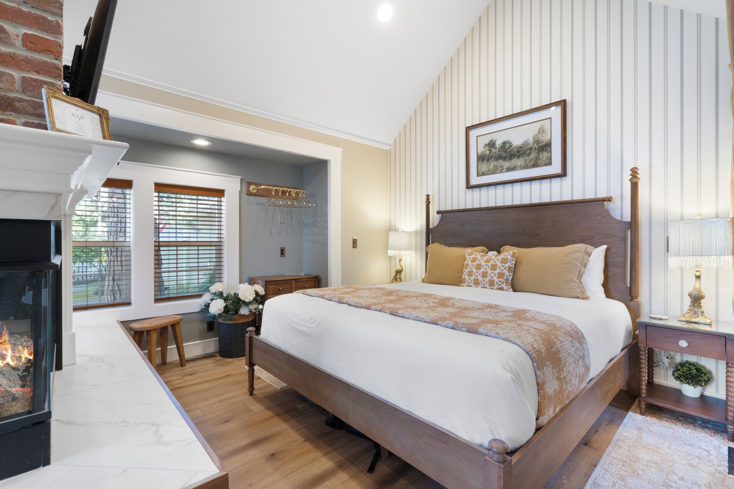 Free WiFi, bed sheets