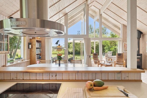 Cosy cottage with open view of the meadow