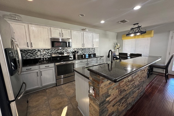 Microonde, forno, piano cottura, lavastoviglie