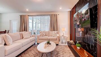 Nhà | 5 phòng ngủ, truy cập Internet tốc độ cao