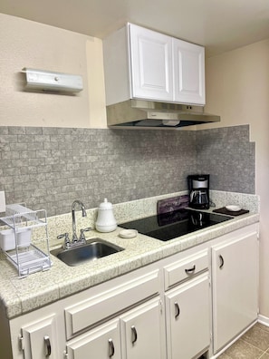 Mikroaaltouuni, liesi