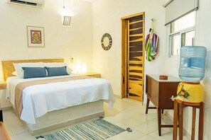 1 habitación, tabla de planchar con plancha, wifi y ropa de cama 