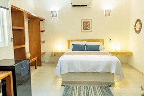 1 bedroom, desk, iron/ironing board, WiFi