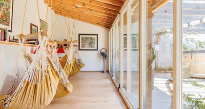 Victoria by Interhome
