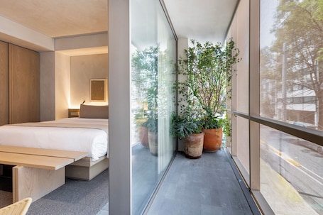 Superior Studio Suite, 1 King Bed, Balcony | Balcony