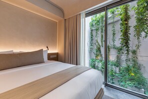 Signature Studio Suite, 1 King Bed | View from room