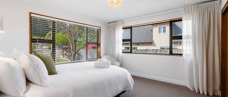 4 habitaciones, tabla de planchar con plancha y wifi gratis